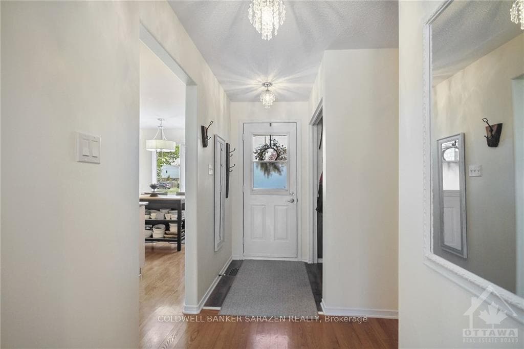 2 BILLINGHAM Crescent photo 3