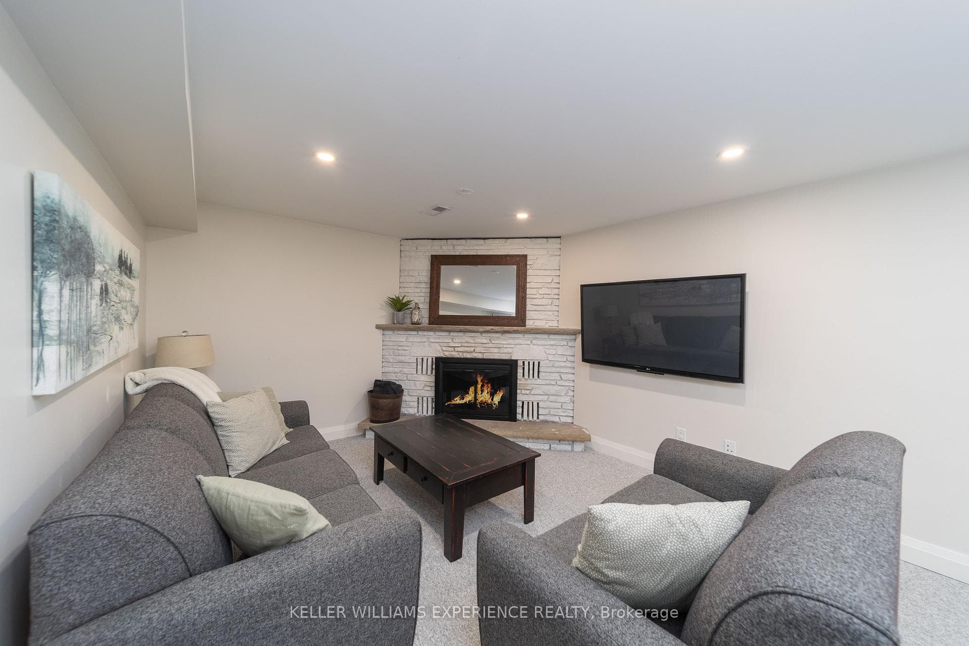 24 Highview Road photo 20