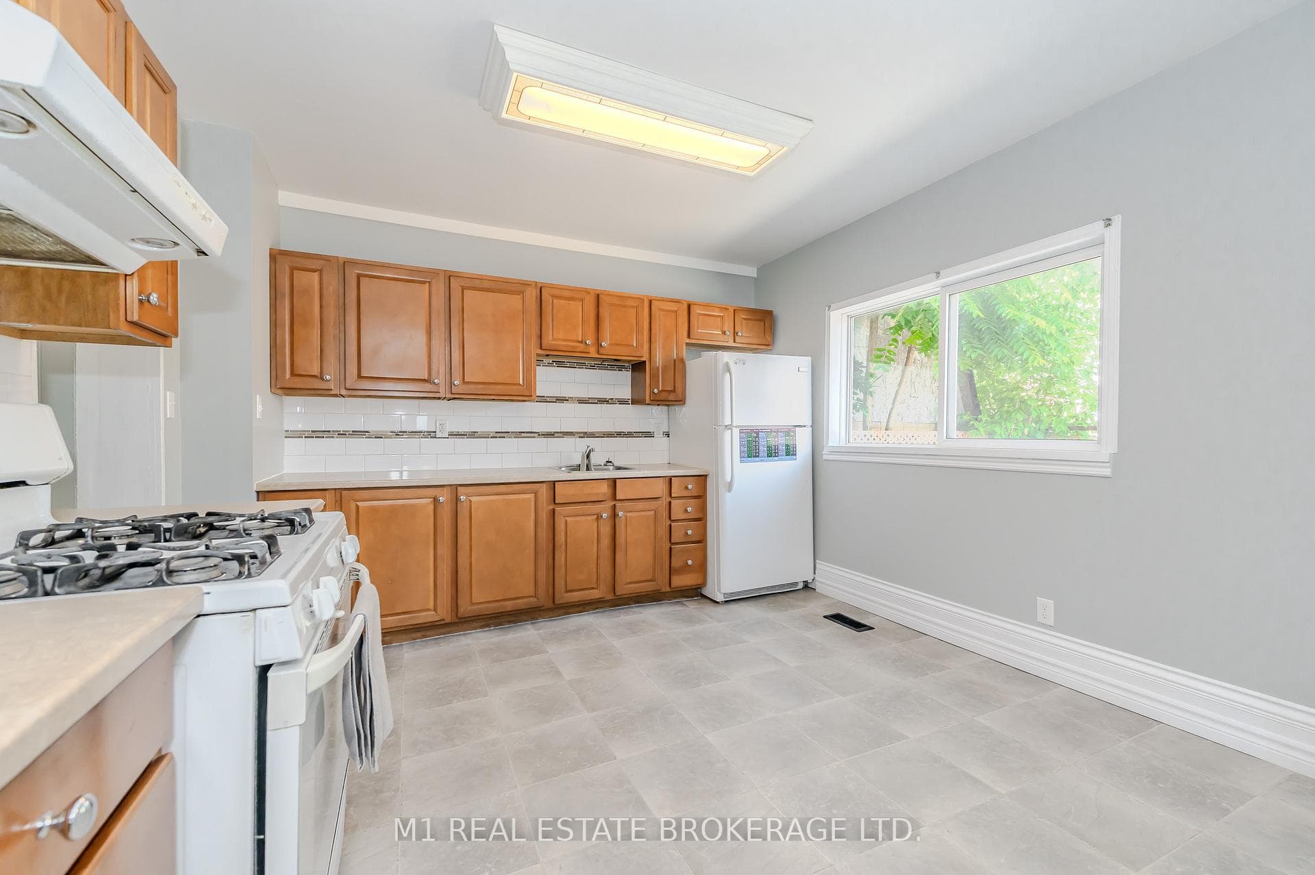 194 York Road photo 17
