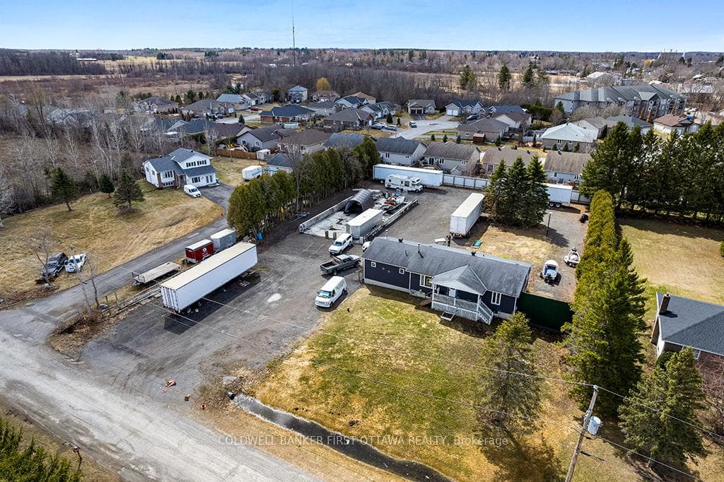 Located 30 mins from Ottawa.