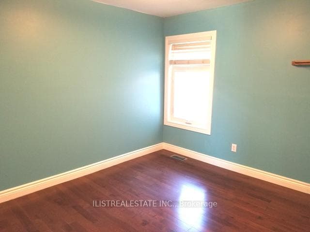 26 Arbutus Crescent photo 9
