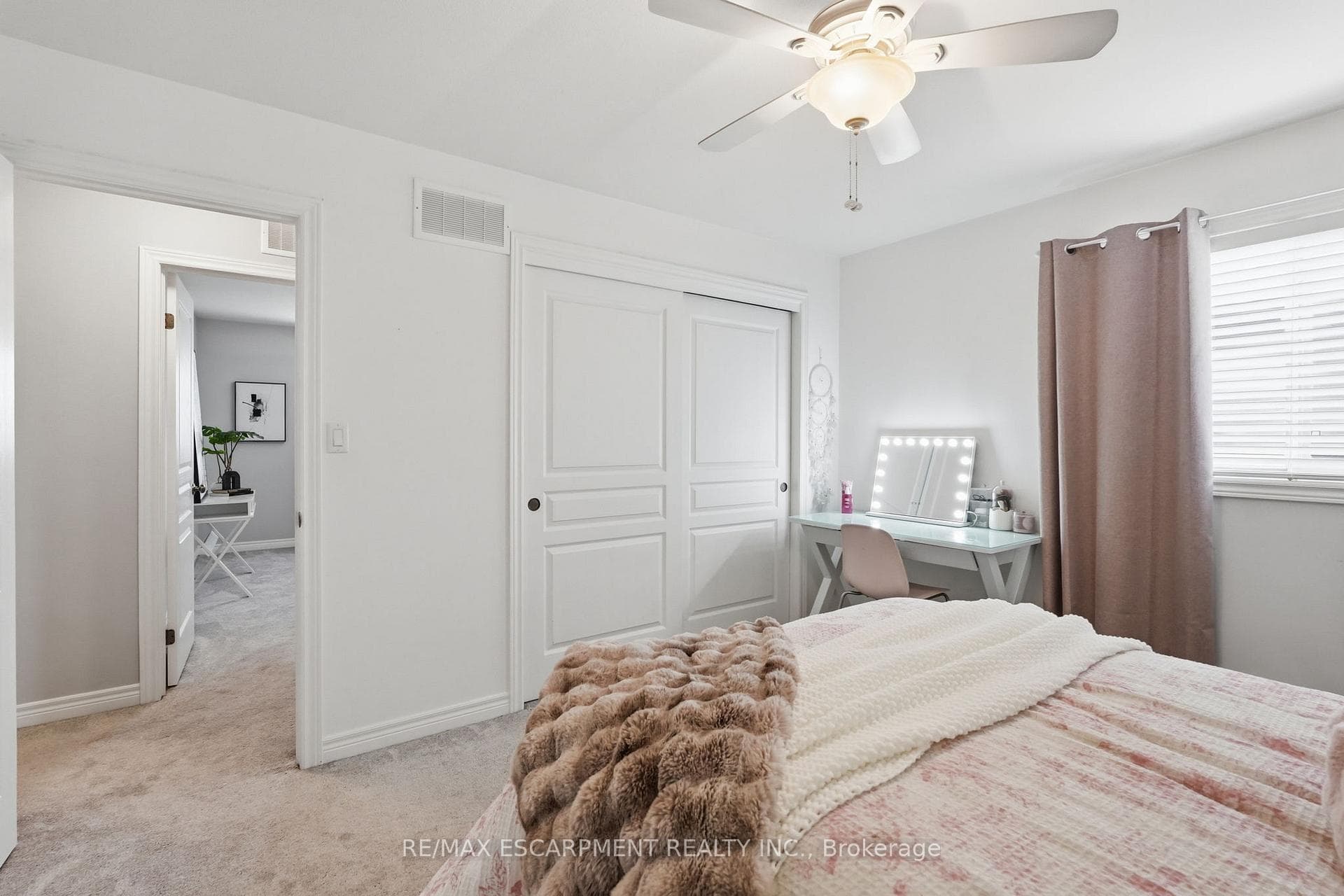 4021 Bush Crescent photo 23