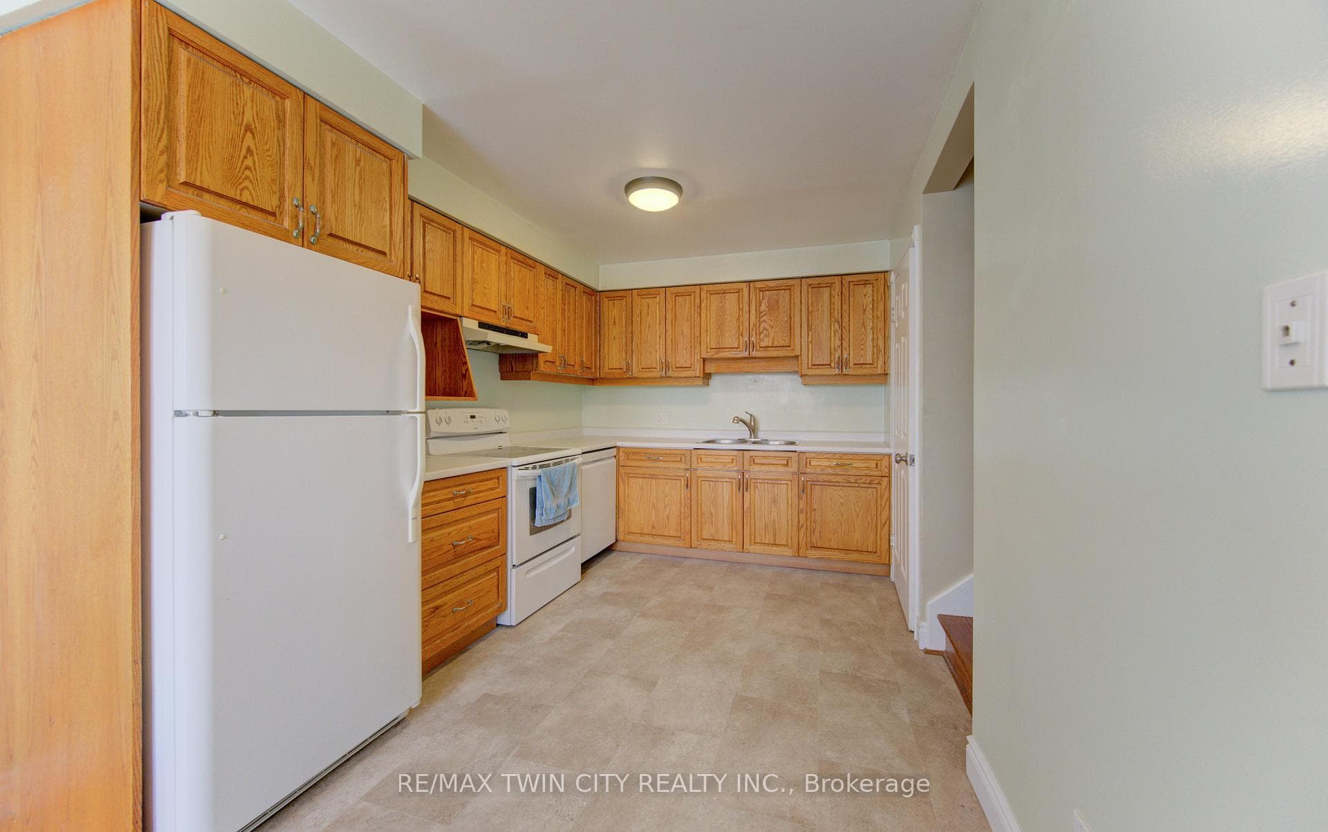 600 Mount Anne Drive Unit A photo 8