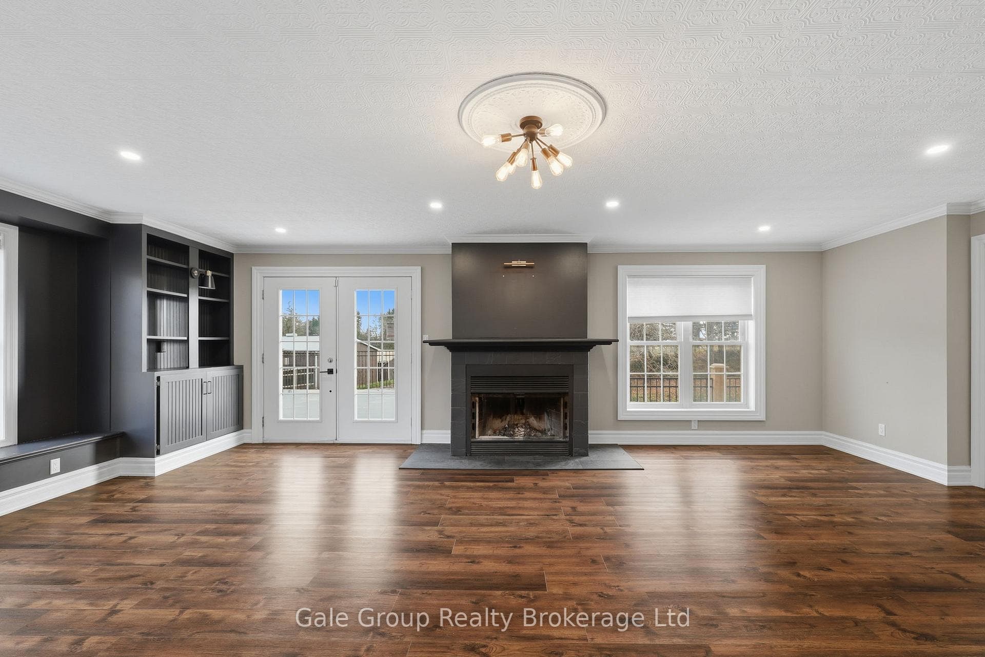 1349 Queen Street photo 21