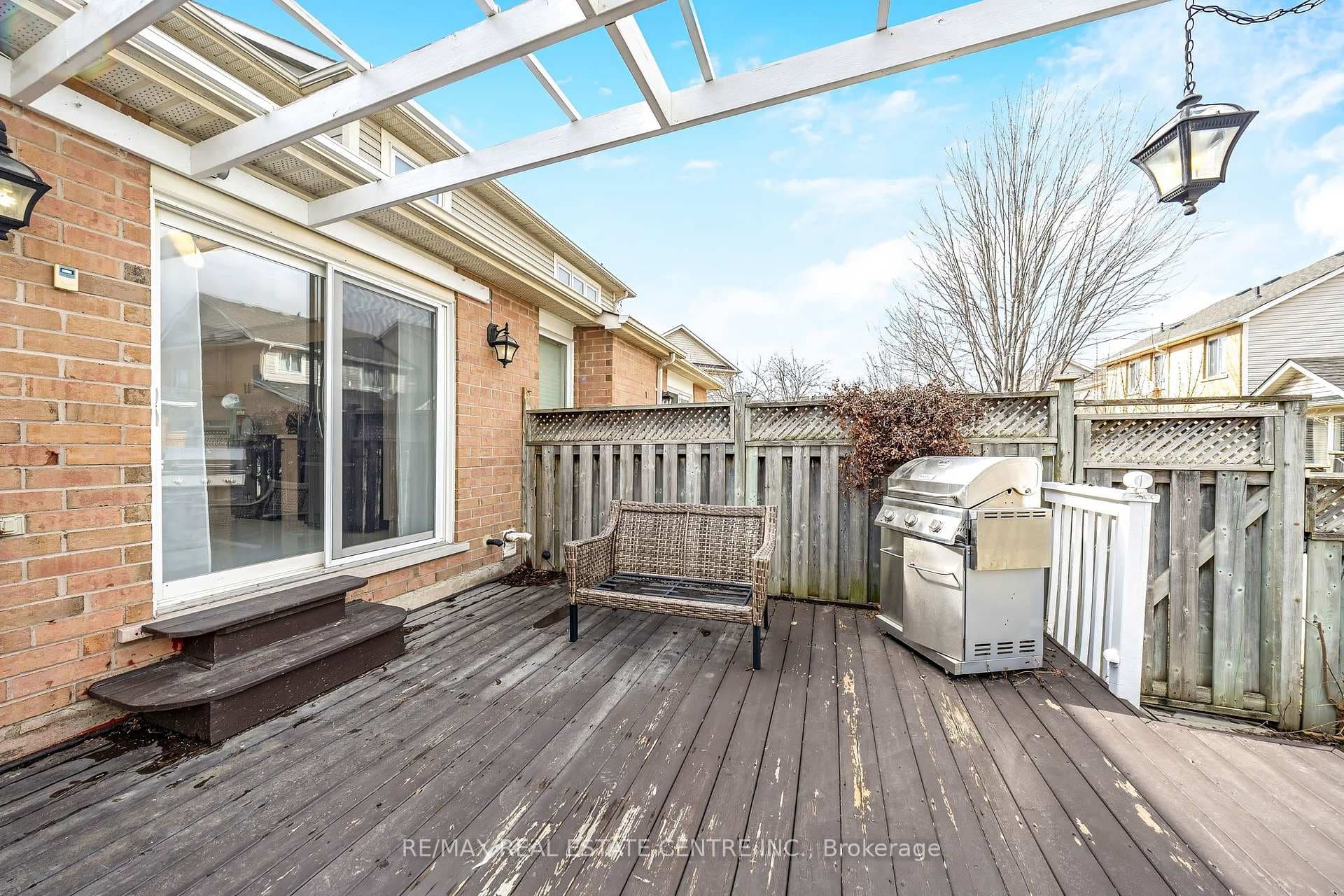 1617 Cartwright Crescent photo 25