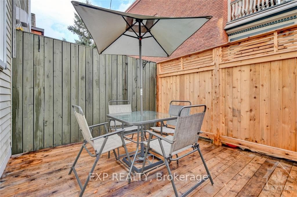 160 PRIMROSE Avenue photo 25