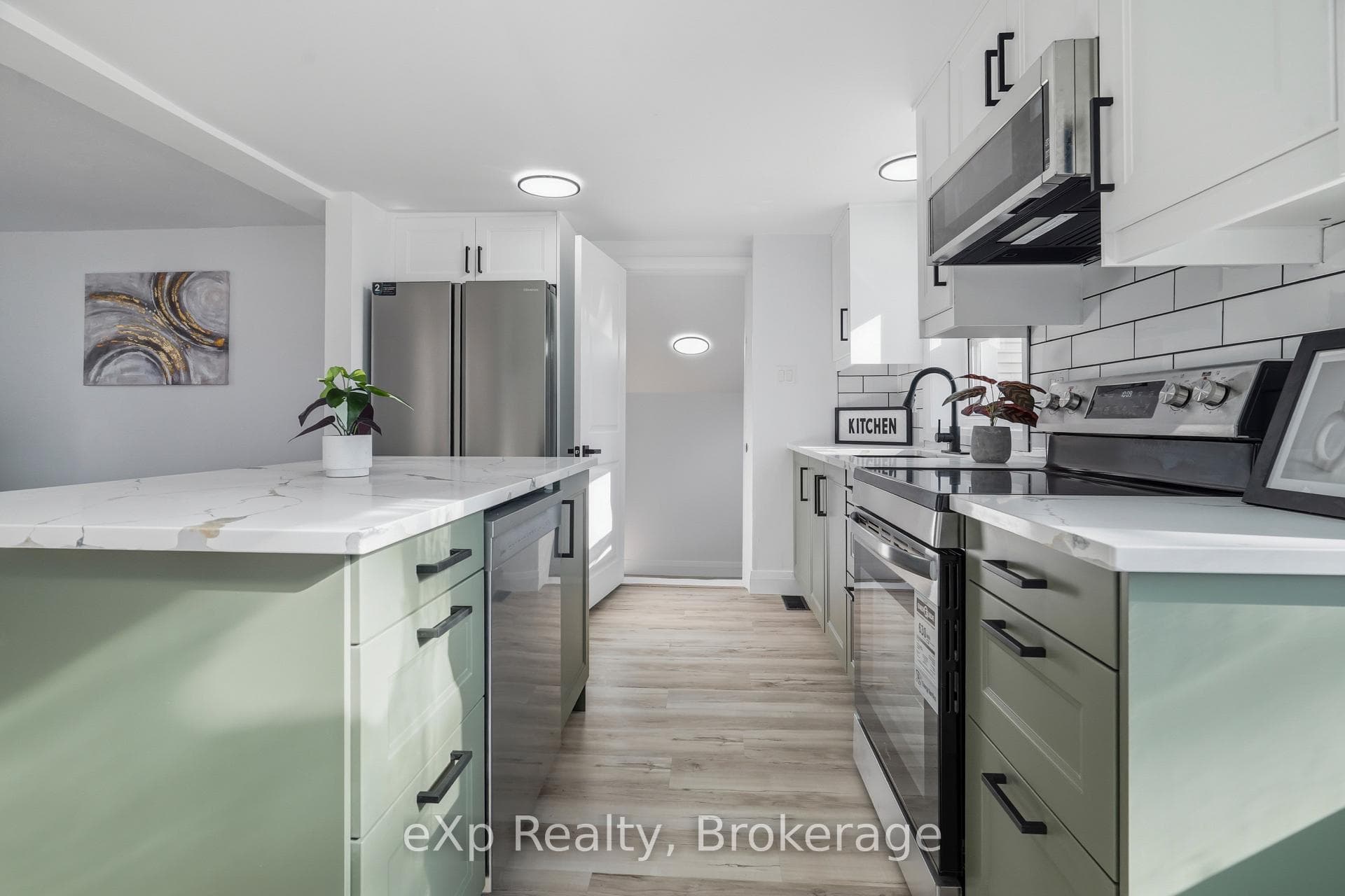 192 William Street photo 24
