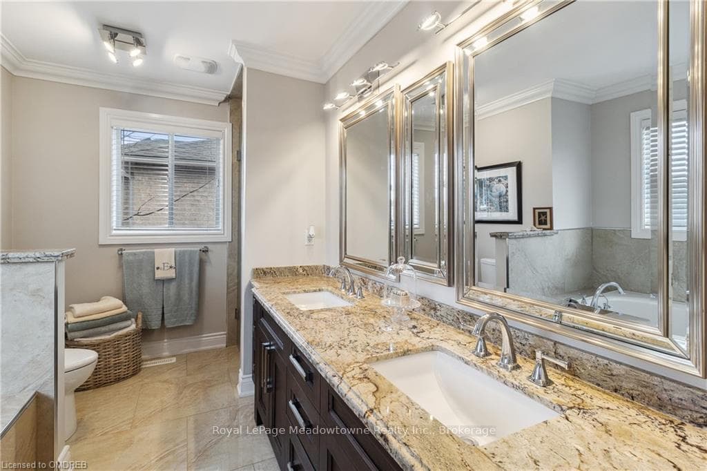 10 COLEMAN Court photo 23
