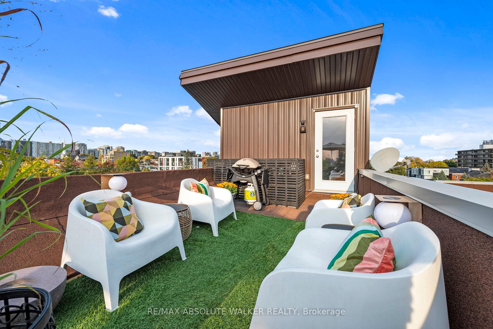 744 Gladstone Avenue Unit B photo 32