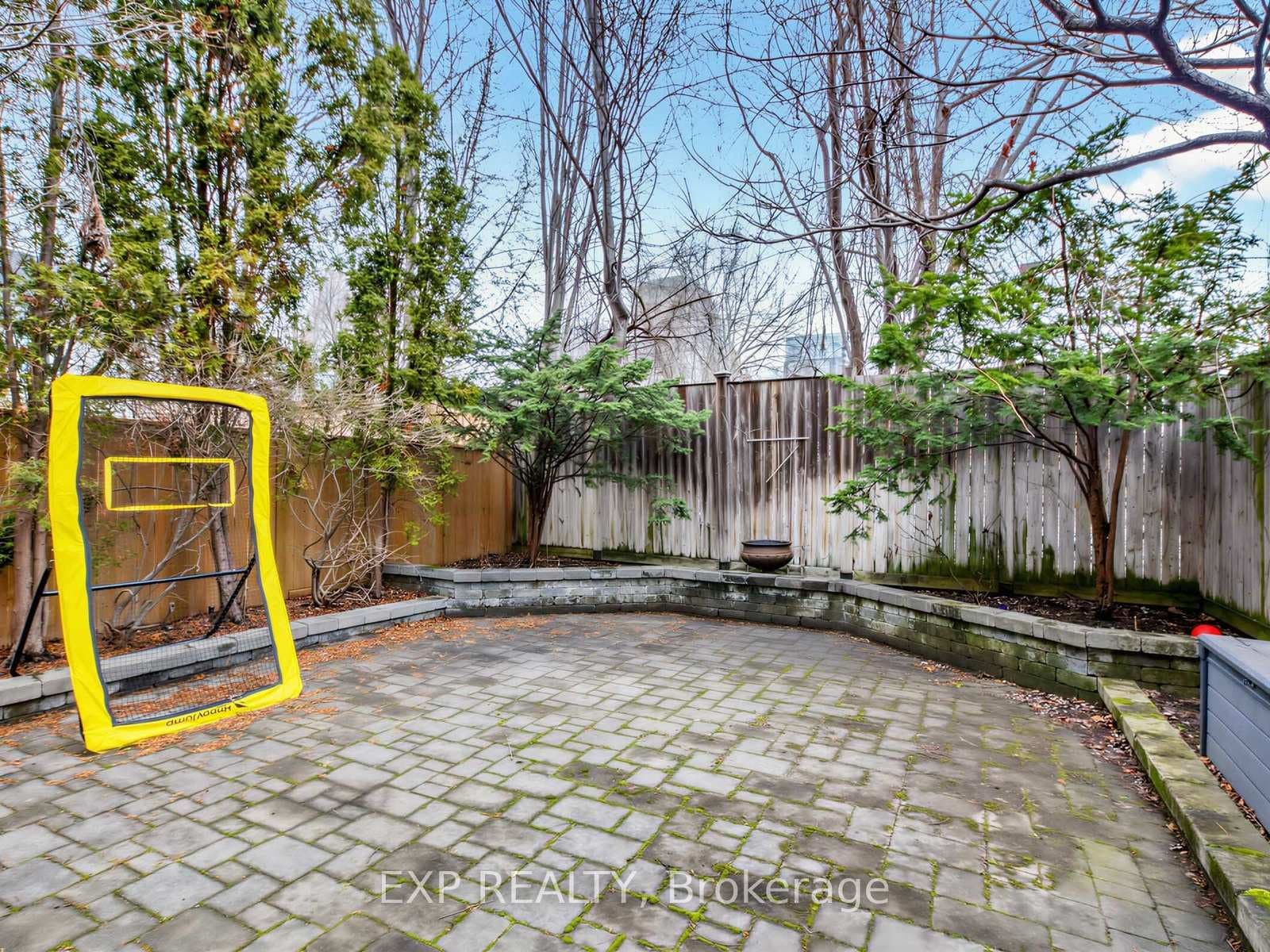 241 Poplar Plains Street photo 35