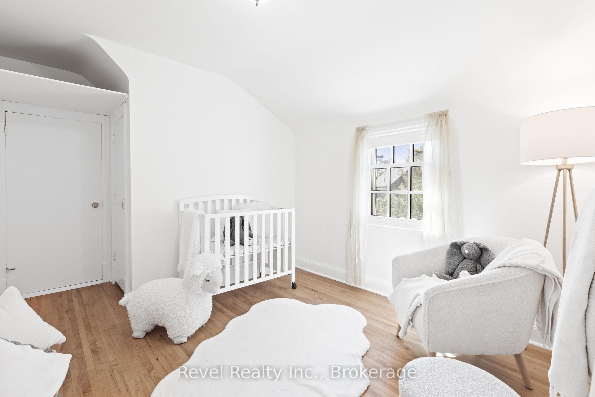 13 Sylvan Crescent photo 26