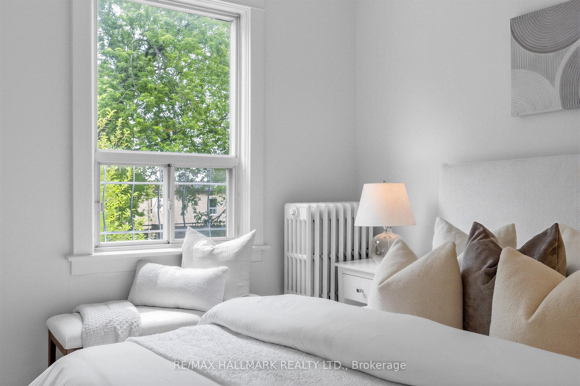 365 Milverton Boulevard photo 26