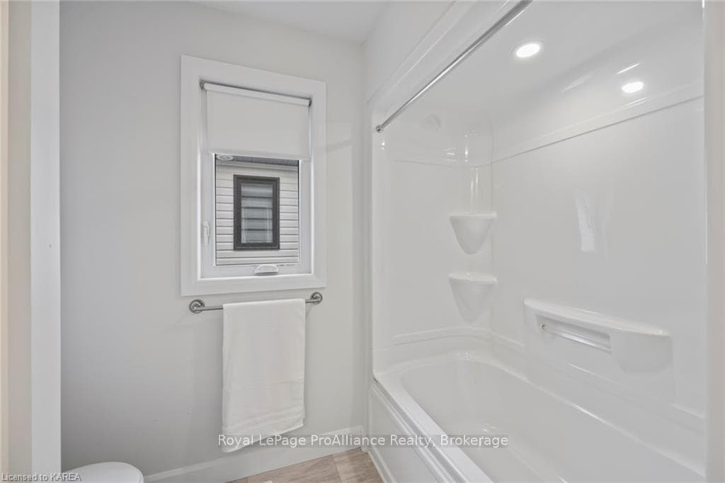 104 SUPERIOR Drive photo 36
