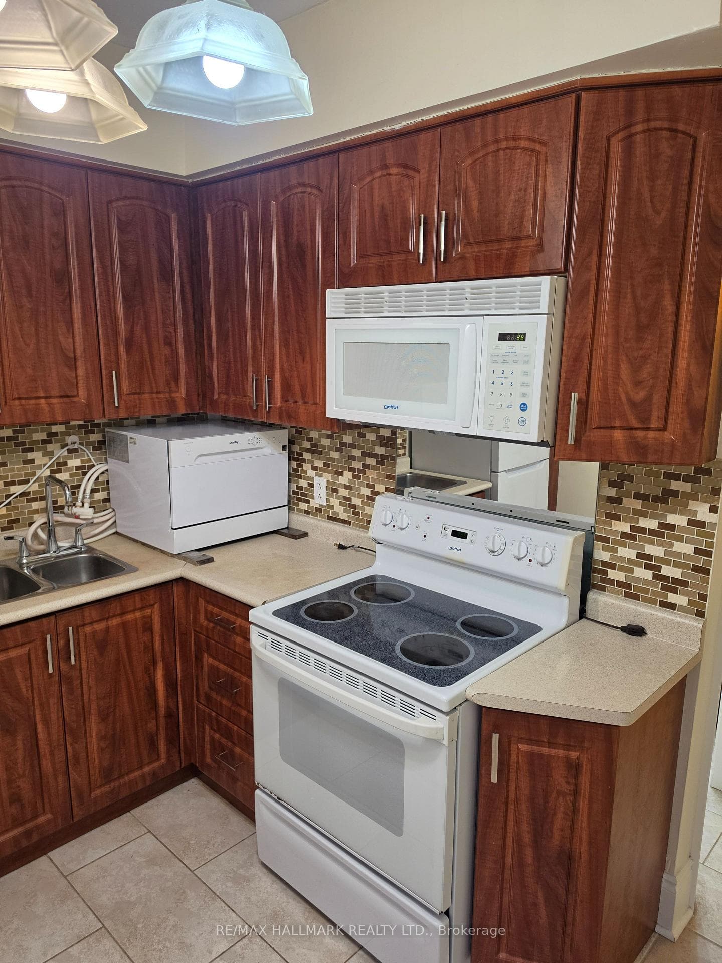 797 Ossington Avenue Unit Main Floor photo 19