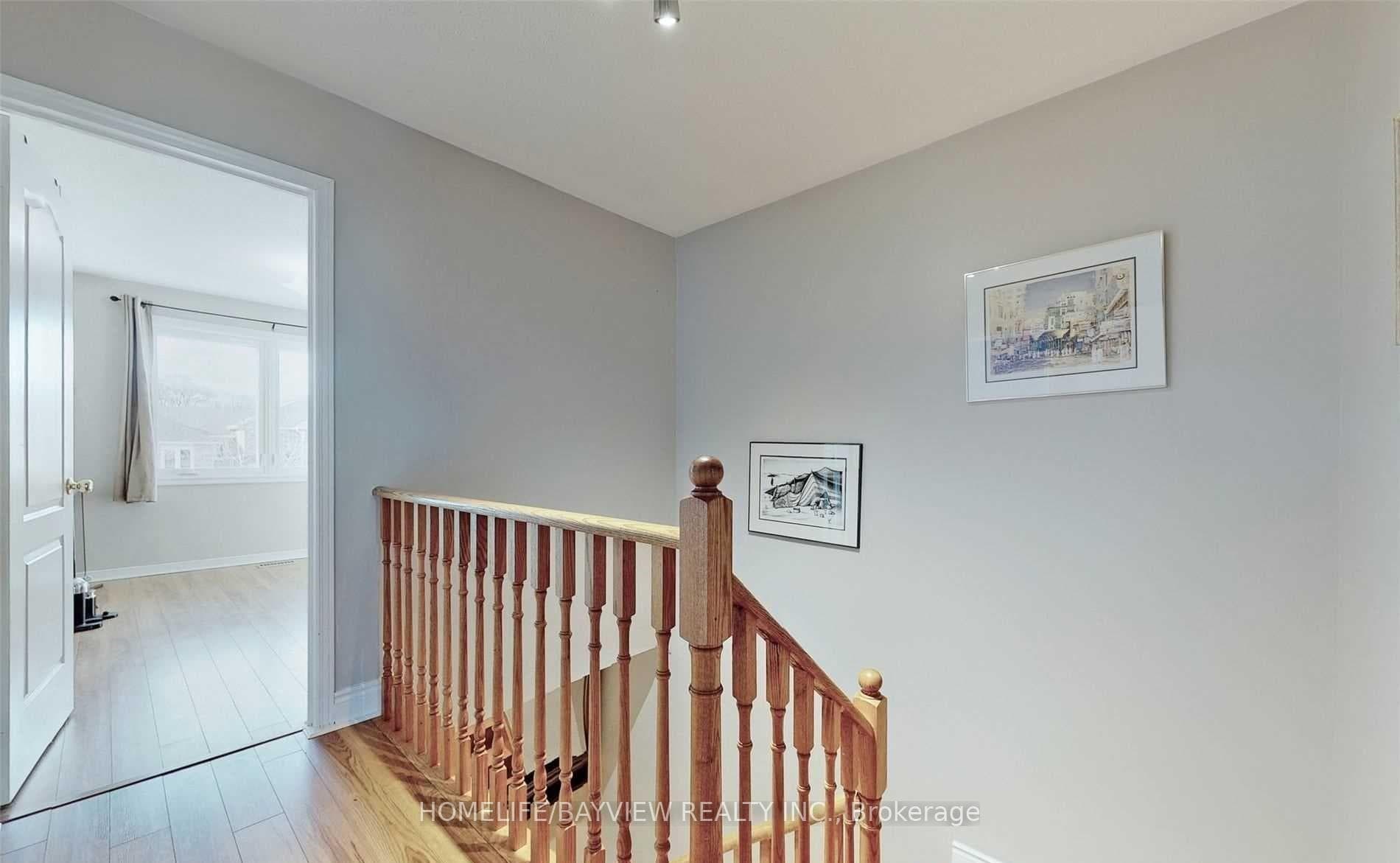 35 Wedgewood (first and second floor) Place photo 7