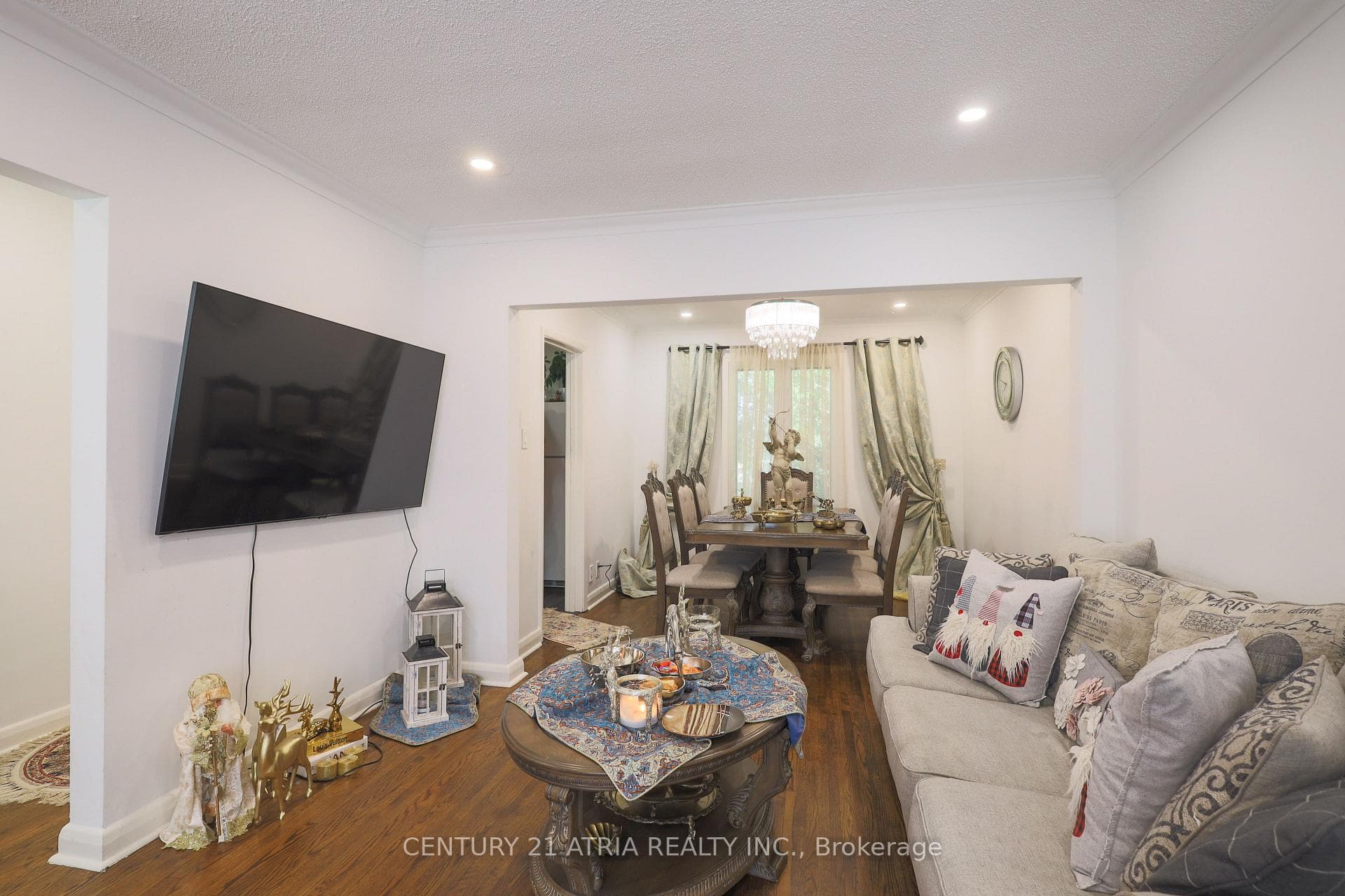 180 Patricia Avenue photo 9