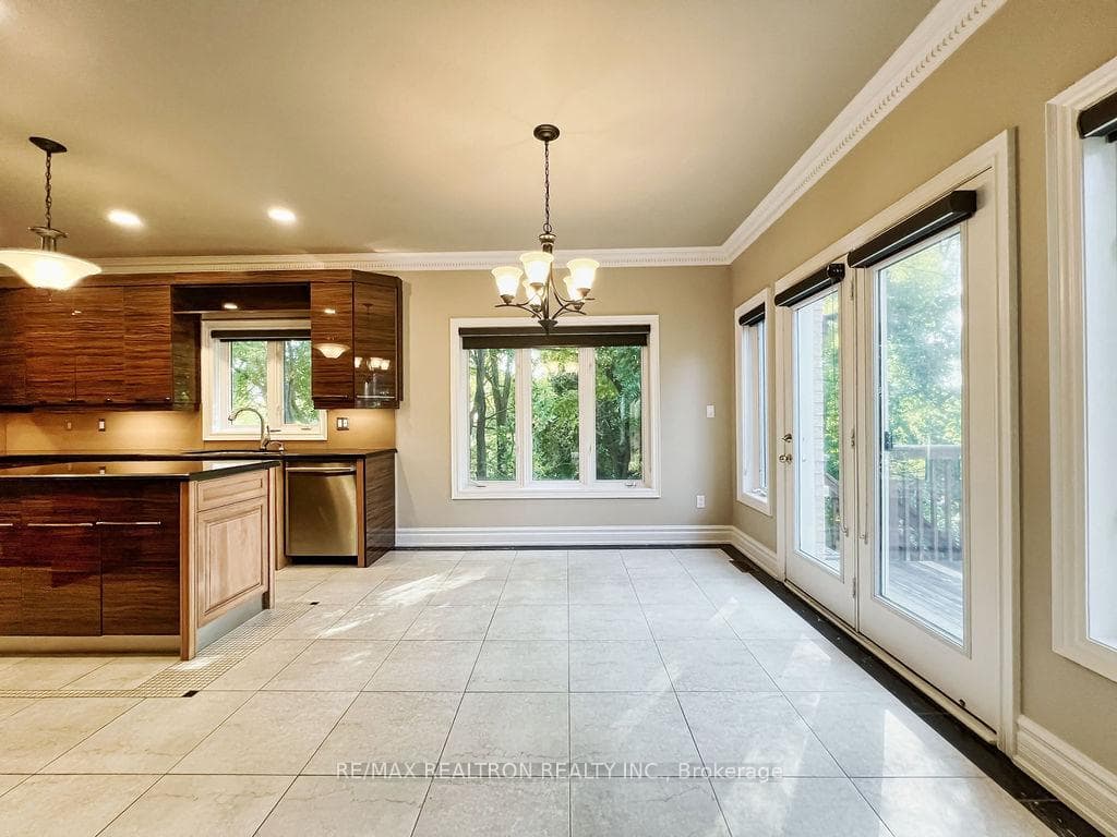 485 Beverley Glen Boulevard photo 22