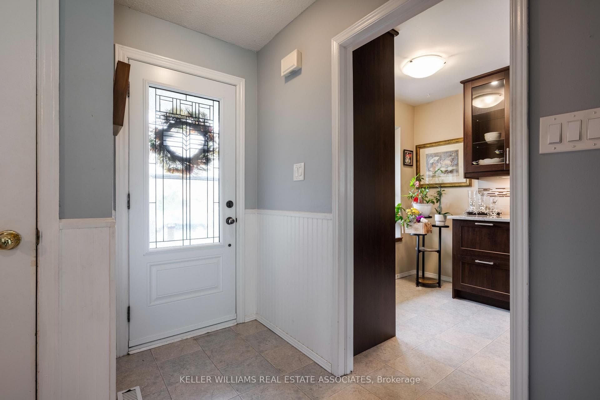 794 Laurier Avenue photo 9