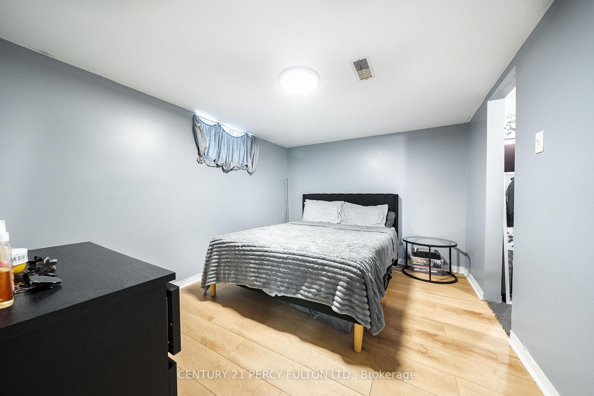74 St. Dunstan Drive photo 26