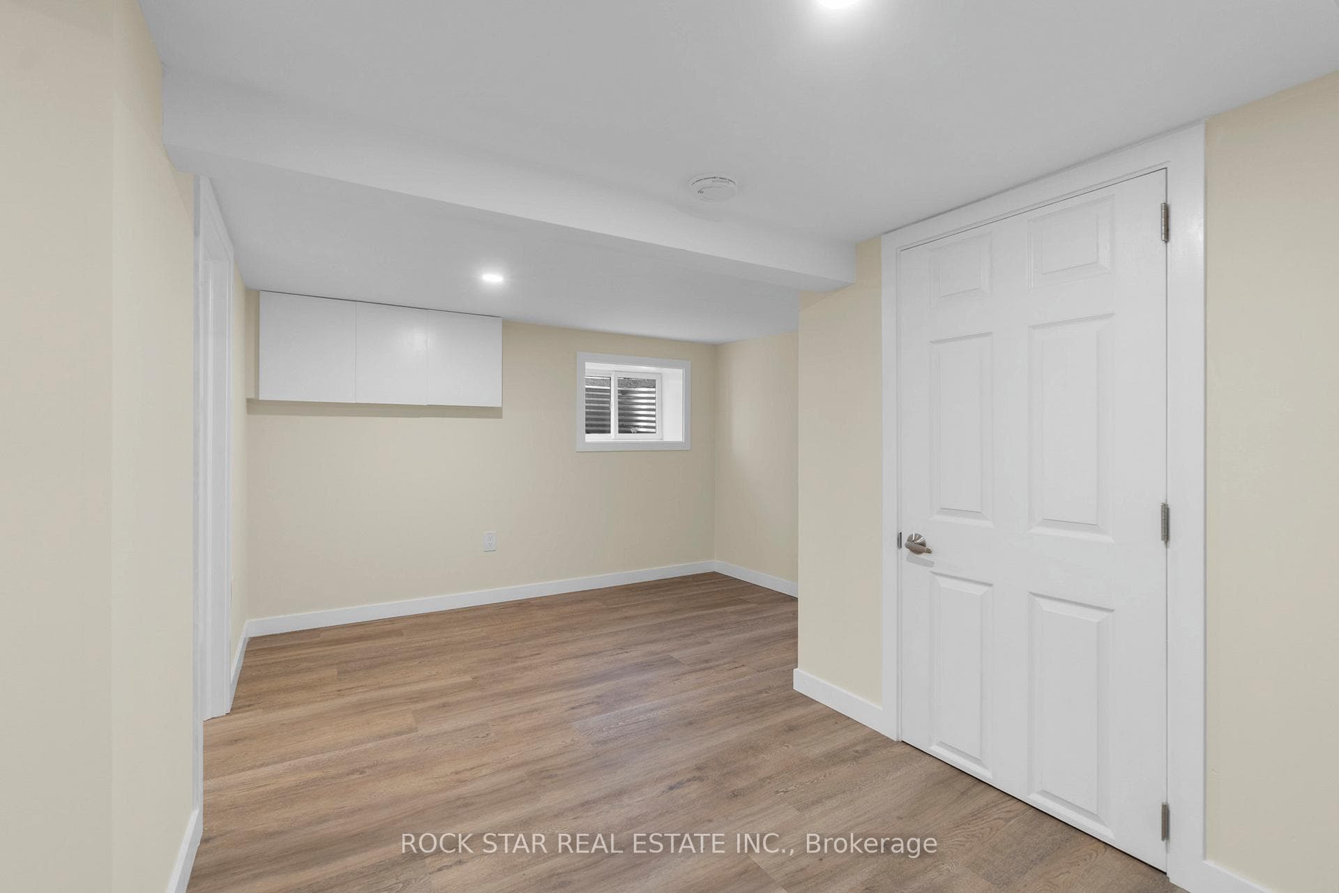 66 Watson Avenue photo 19