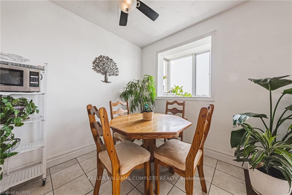 101 QUEEN Street Unit 606 photo 8