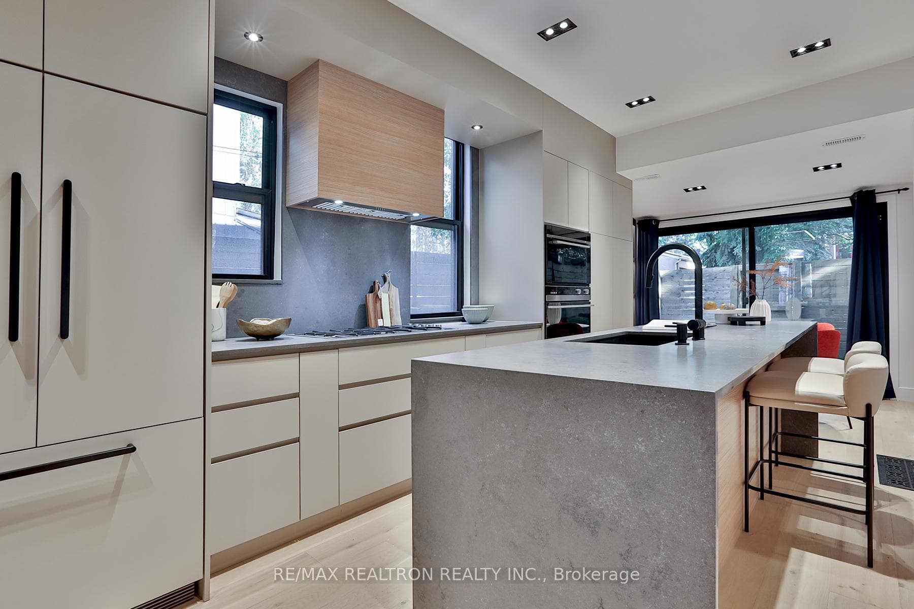 40 Salisbury Avenue photo 13
