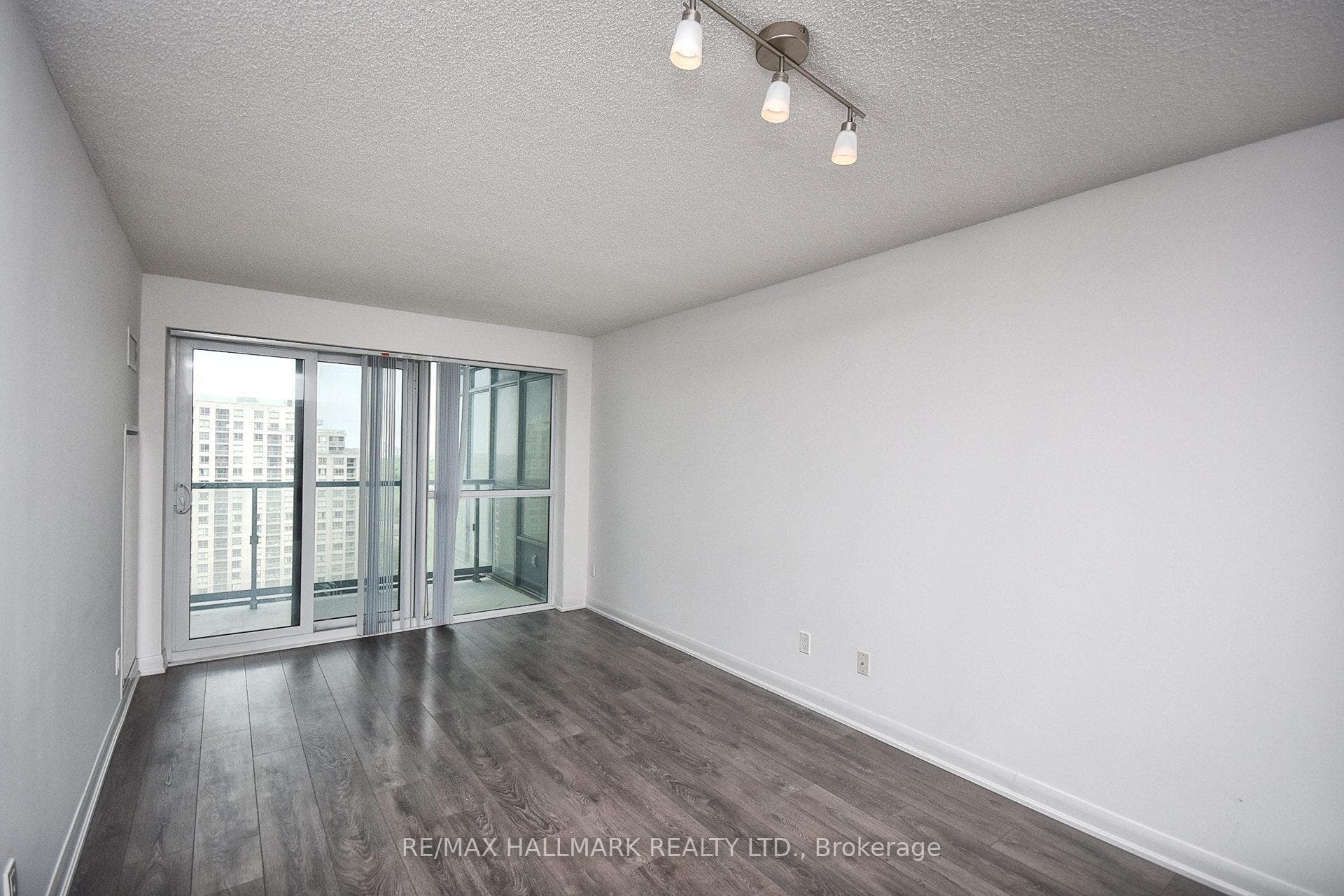 5162 Yonge Street Unit 1806 photo 6