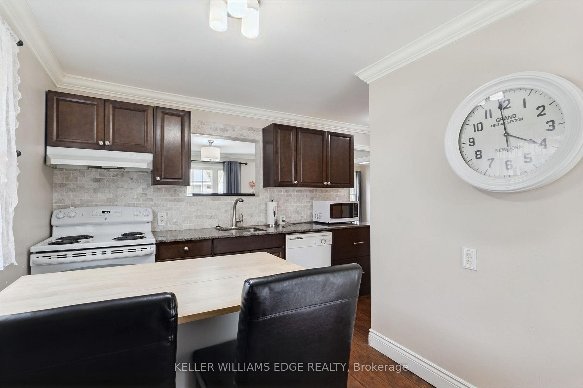 134 Selkirk Avenue photo 11