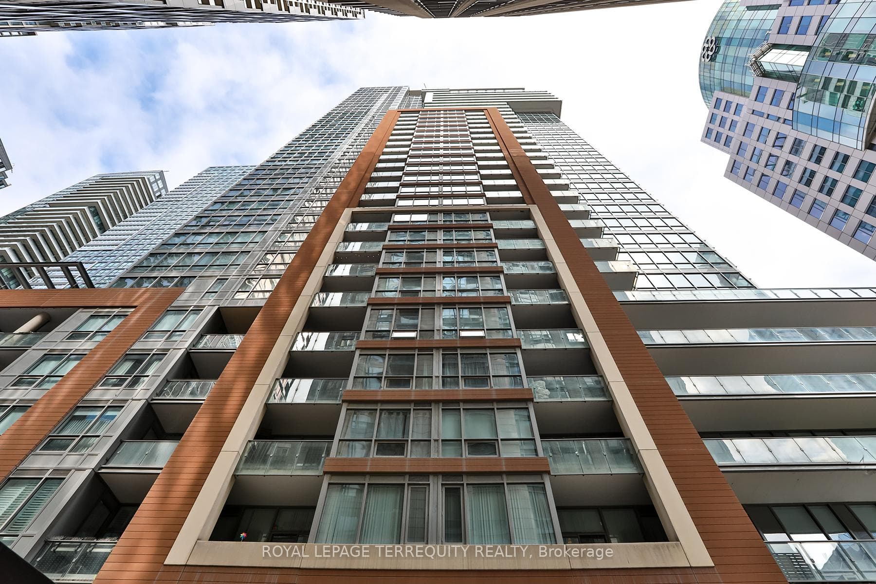 8 Mercer Street Unit 1103 photo 2