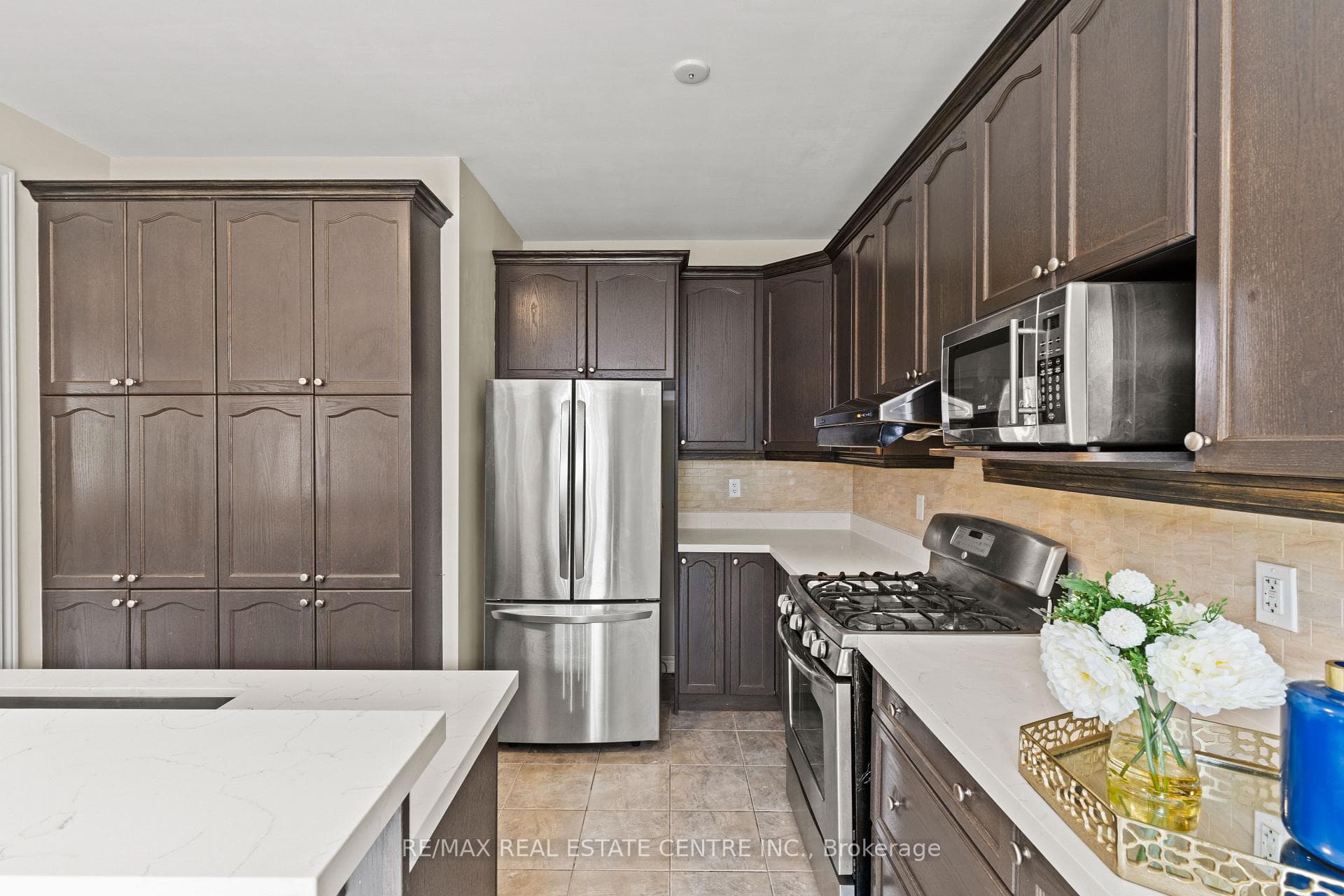 135 Raymond Road photo 8