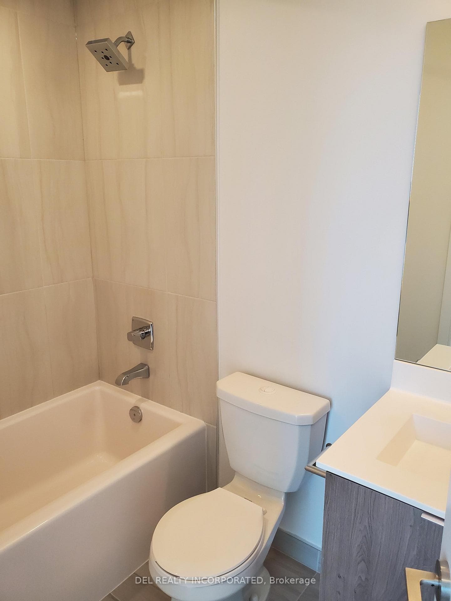 225 Village Green Square Unit 307 photo 8