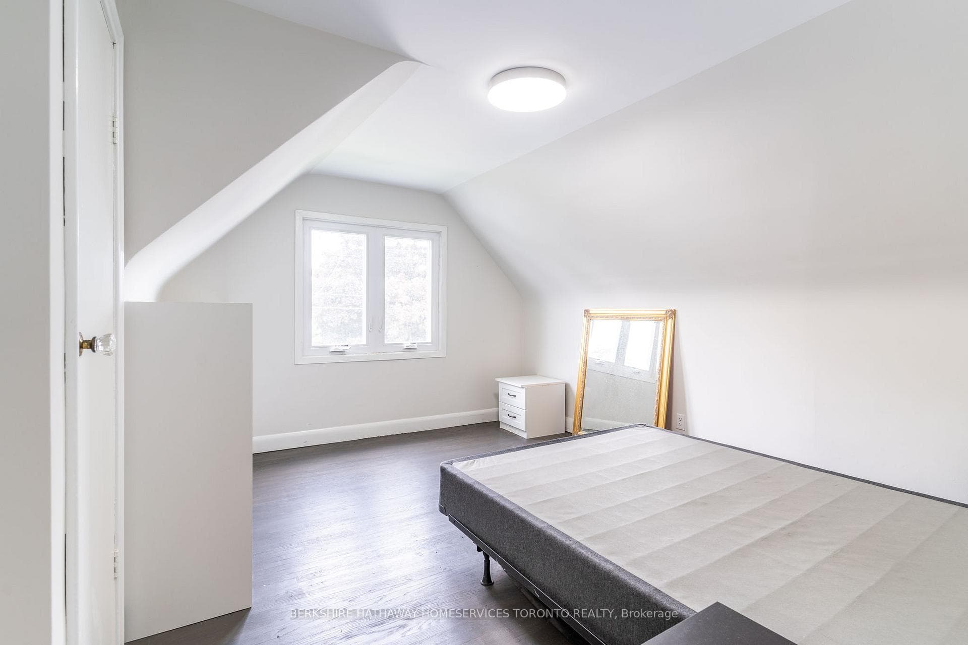 131 East 18th Street photo 11