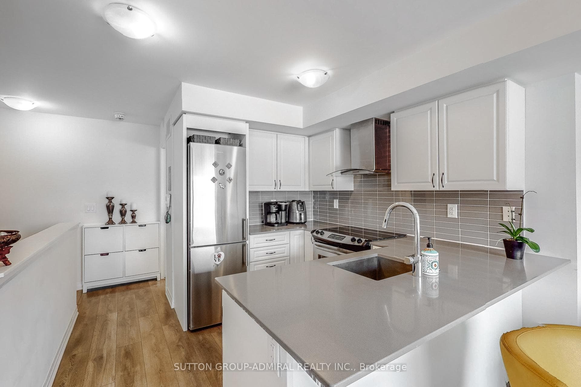 181 William Duncan Road Unit 7 photo 6
