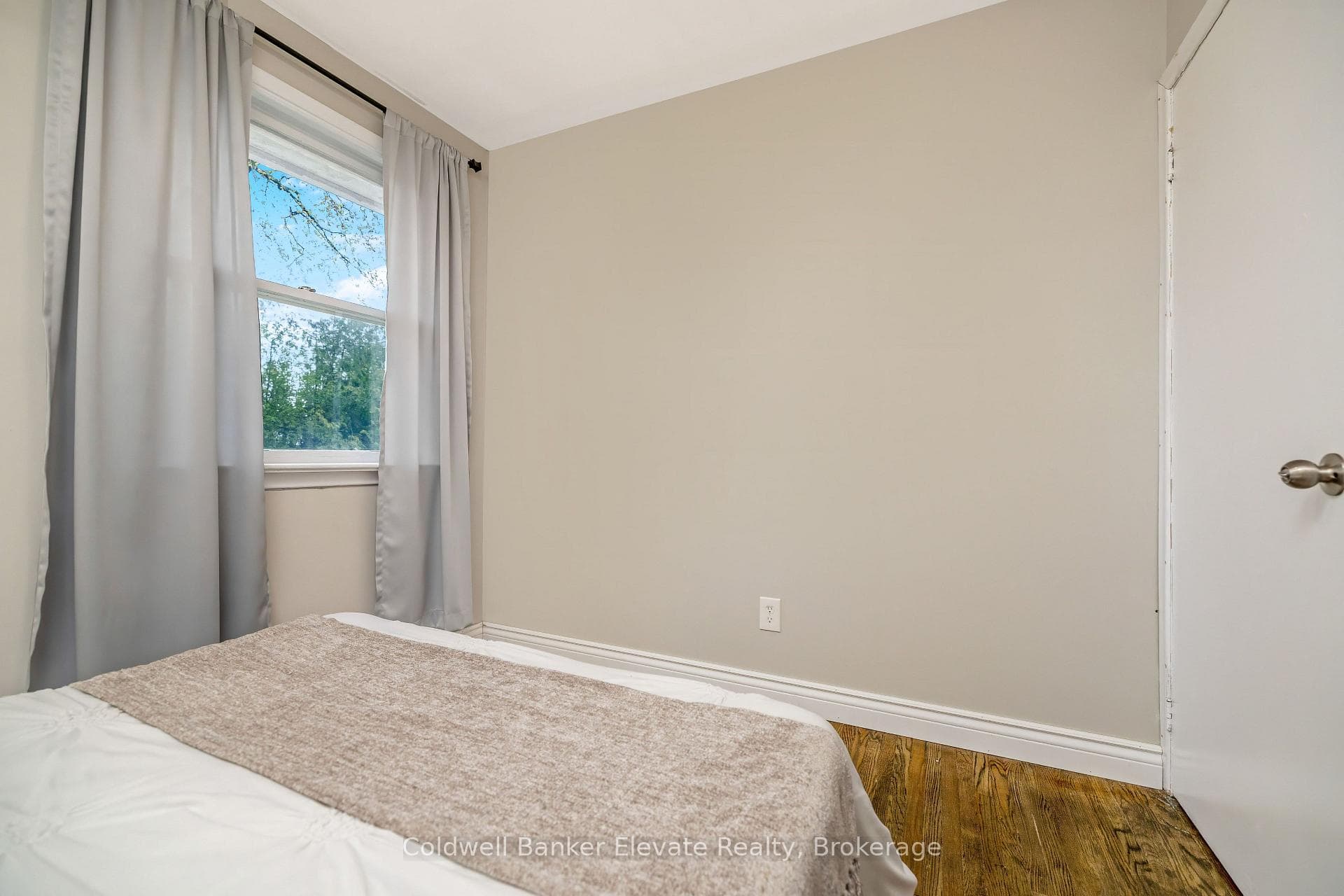 39 McGilvray Crescent photo 25