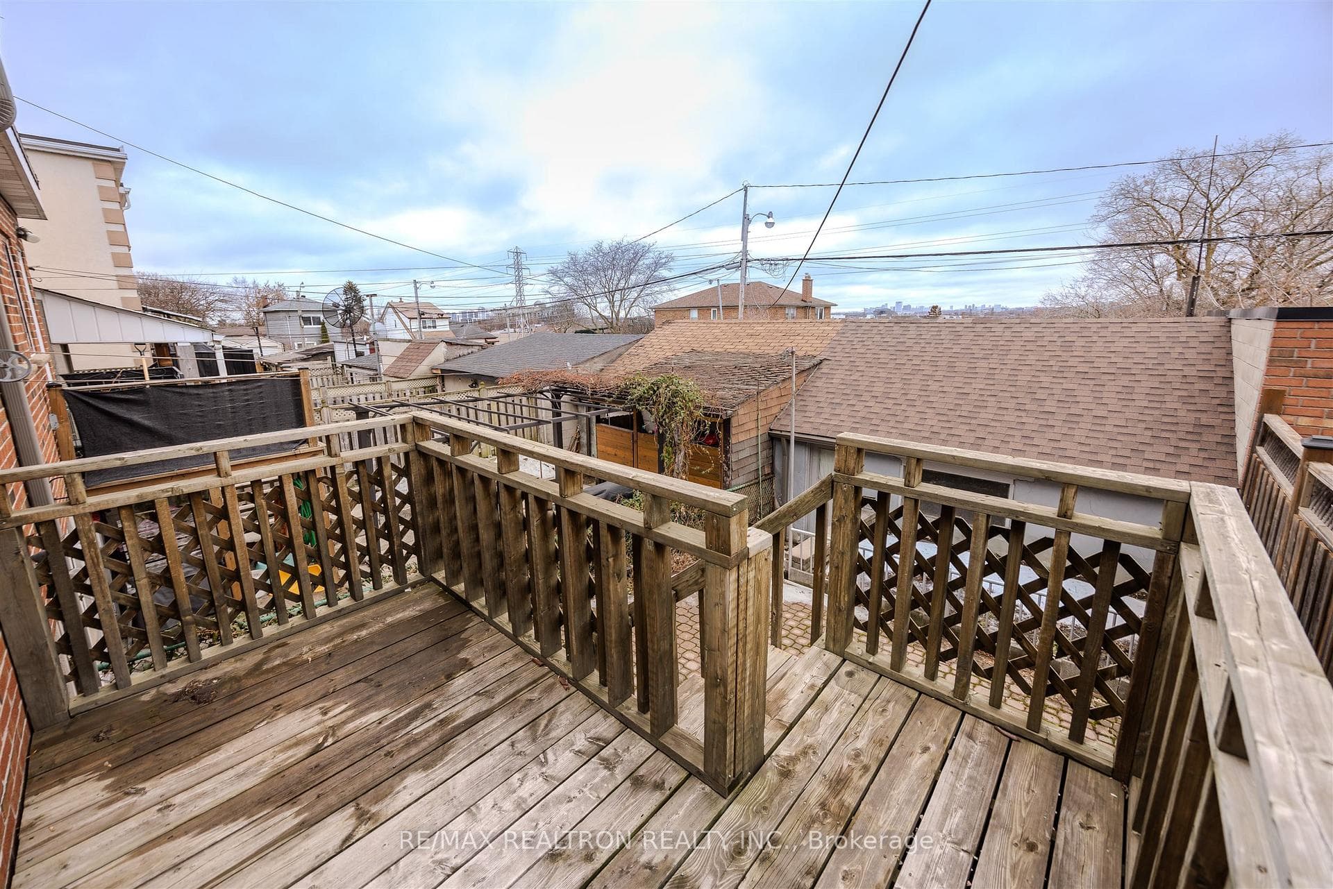 142 Gilbert Avenue photo 38