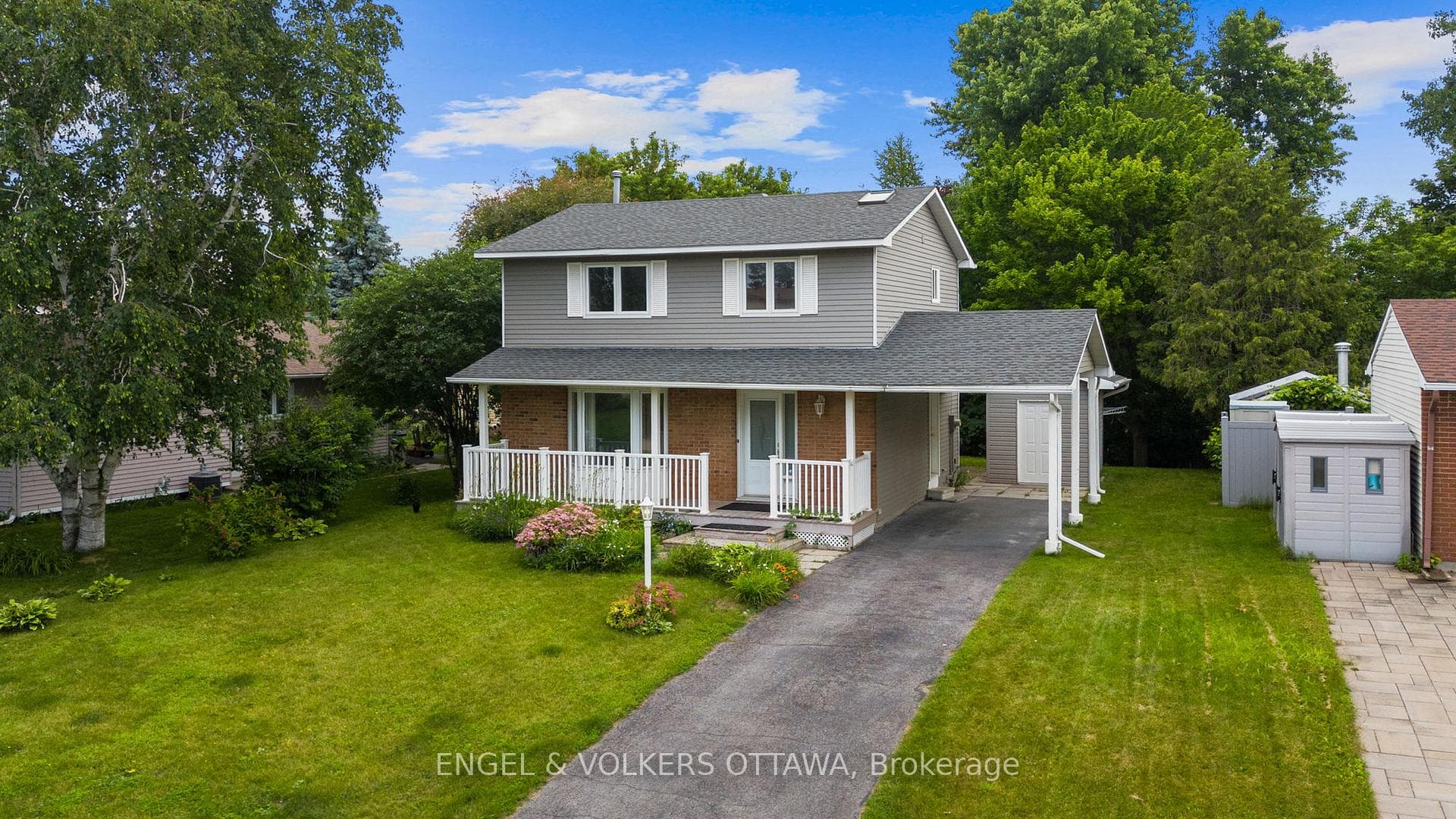 25 Antler Avenue photo 4