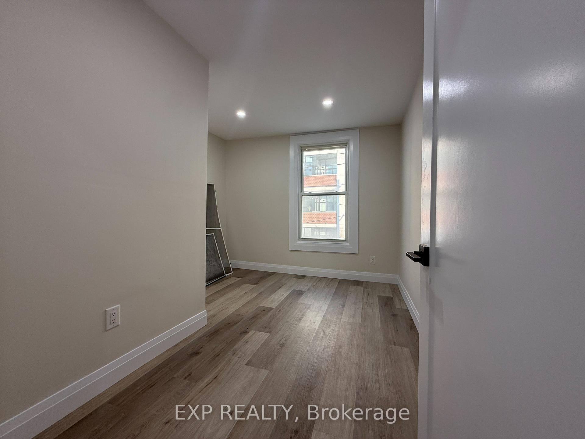 122 Alice Street Unit Upper photo 14