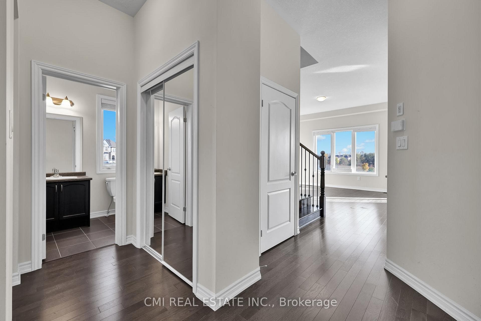 56 Pace Avenue photo 8