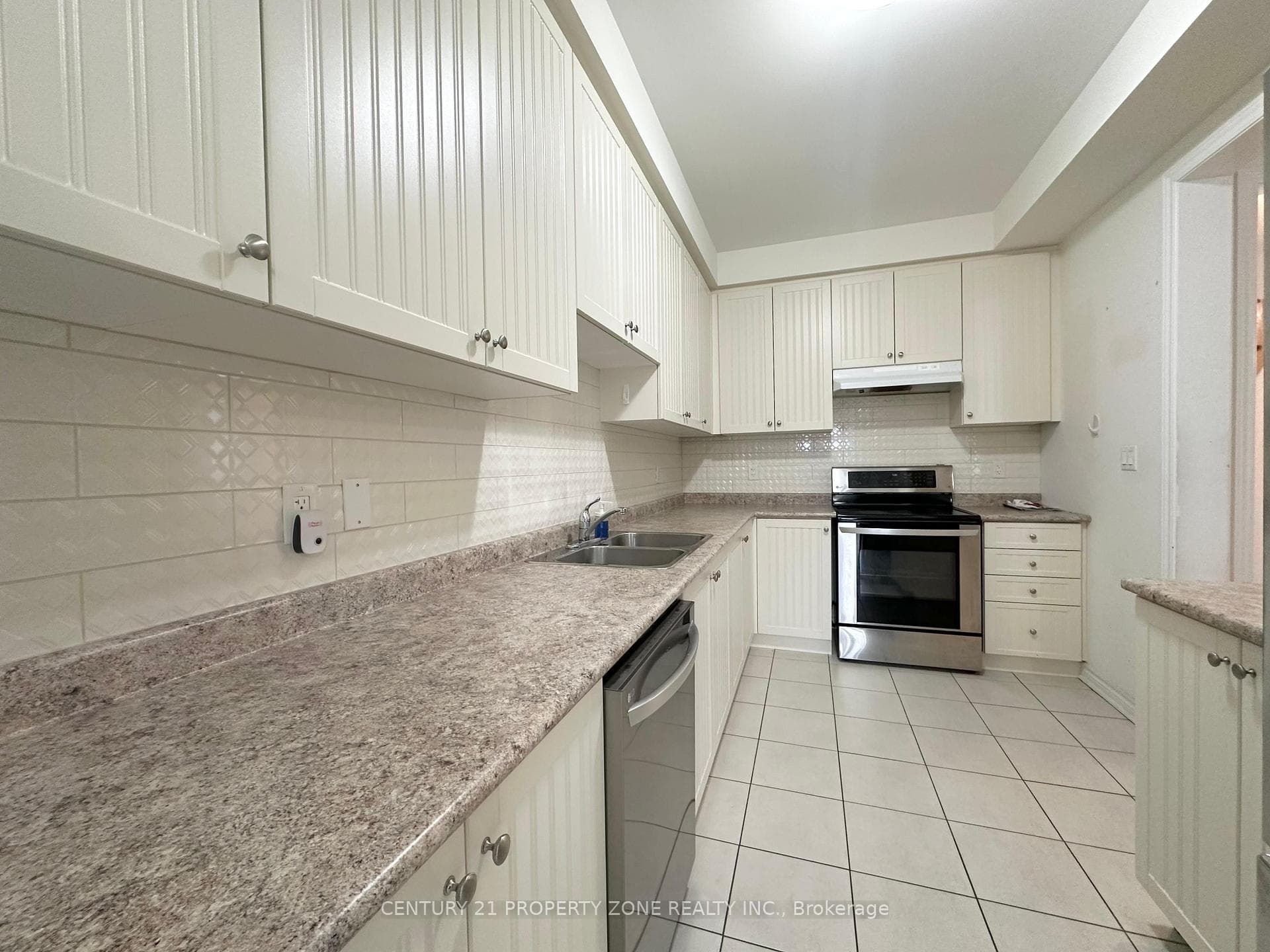 94 Palace Street photo 12