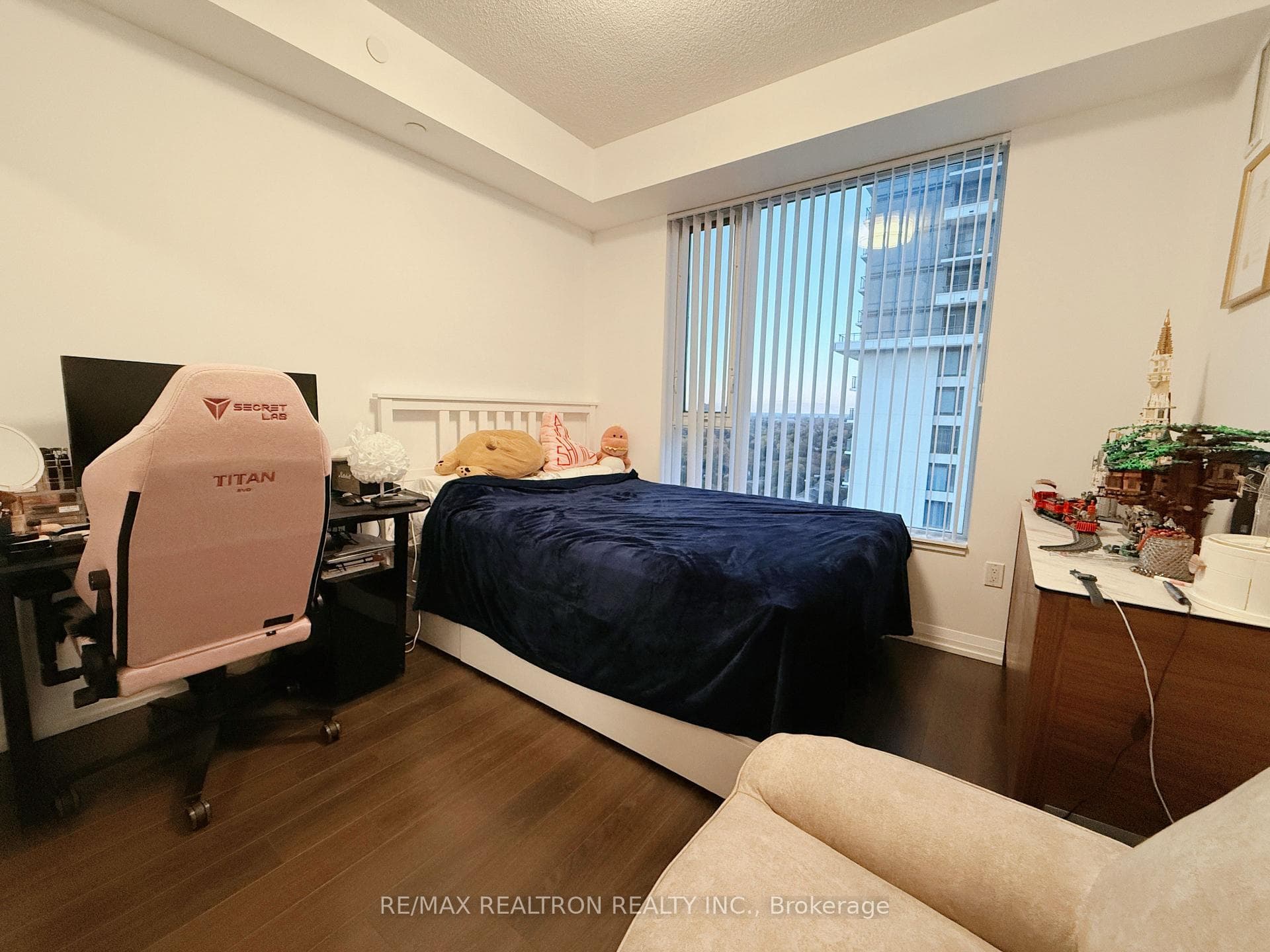 55 Ann O'reilly Road Unit 1612 photo 6