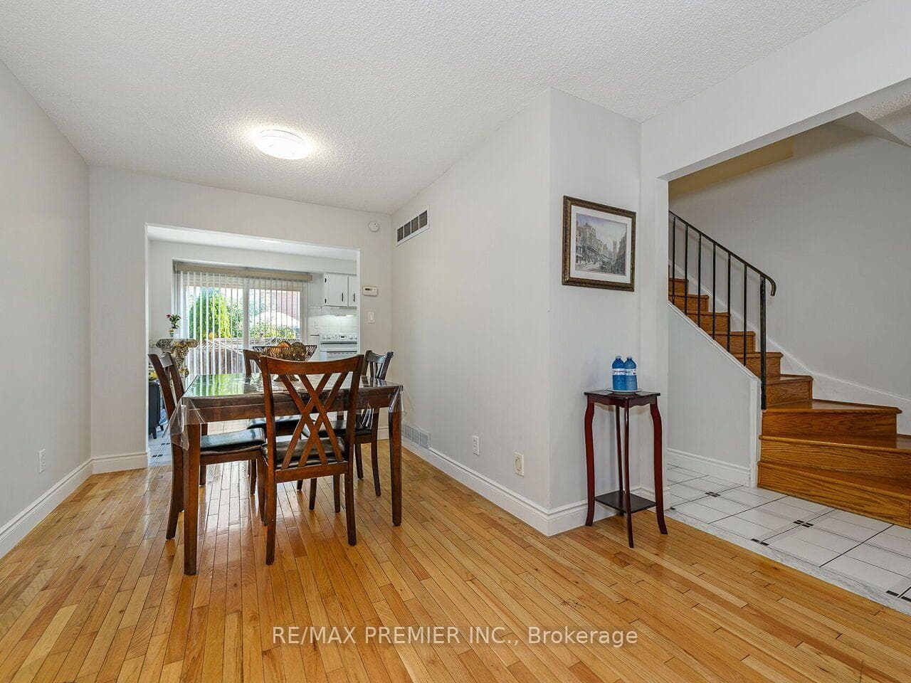 33 Laurel Valley Court photo 10