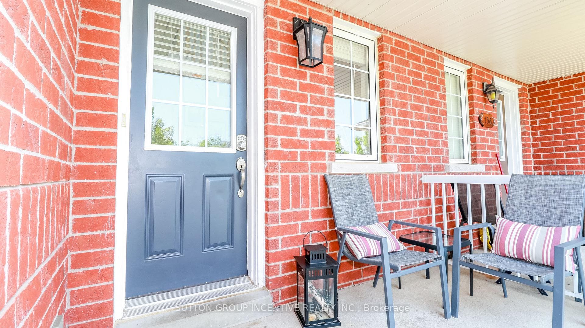 154 Stonemount Crescent photo 2