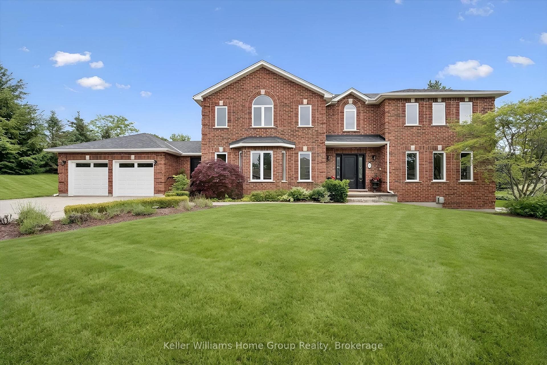 49 Christine Drive photo 1