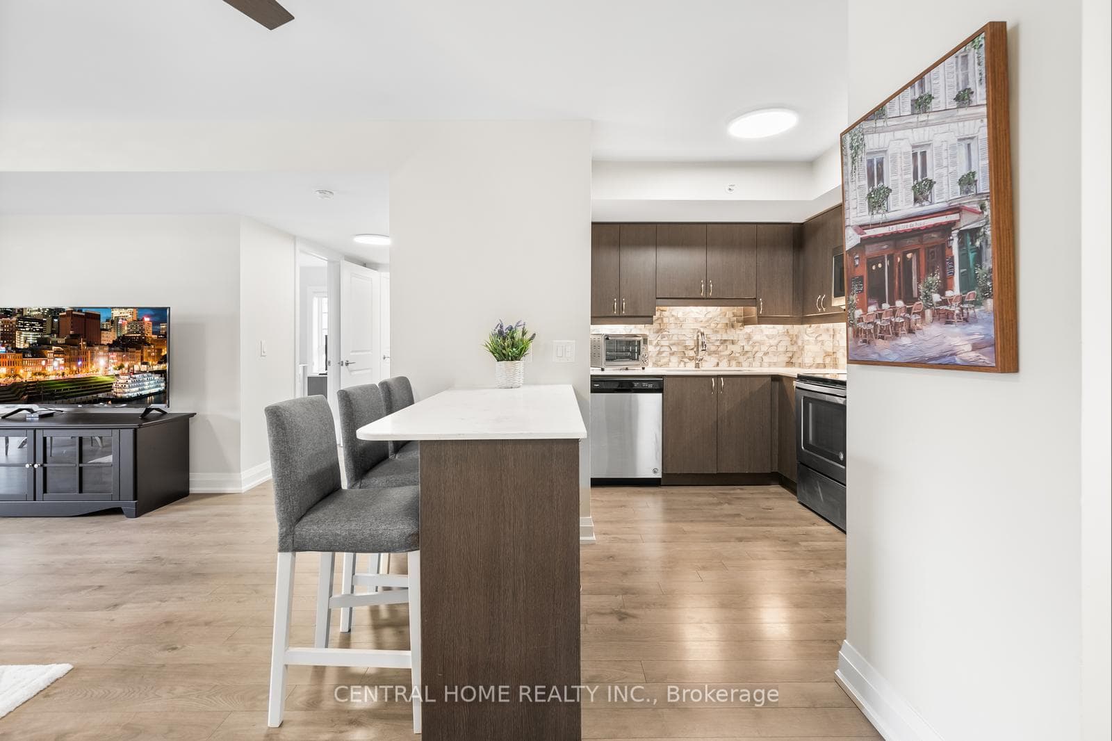 481 Rupert Avenue Unit 304 photo 14