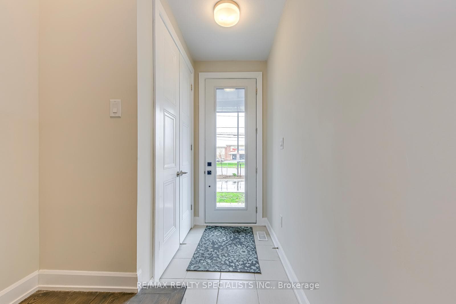 2273 Turnberry Road Unit 51 photo 5