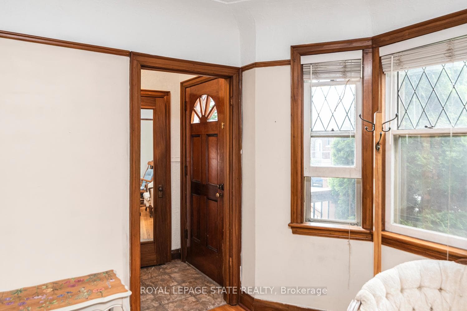 52 Cameron Avenue photo 7