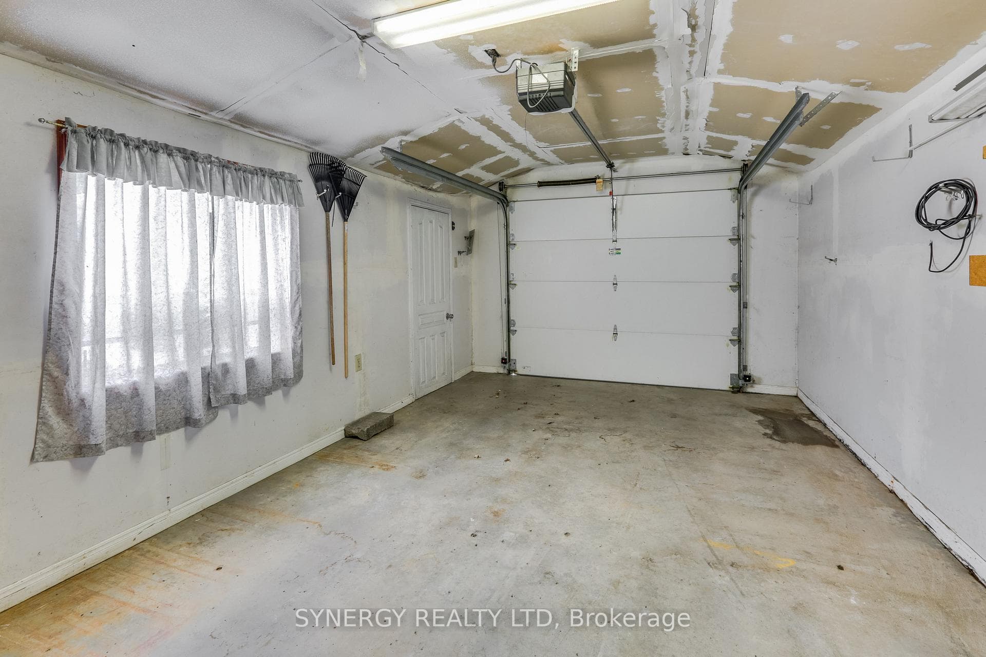 266 Adelaide Street photo 23
