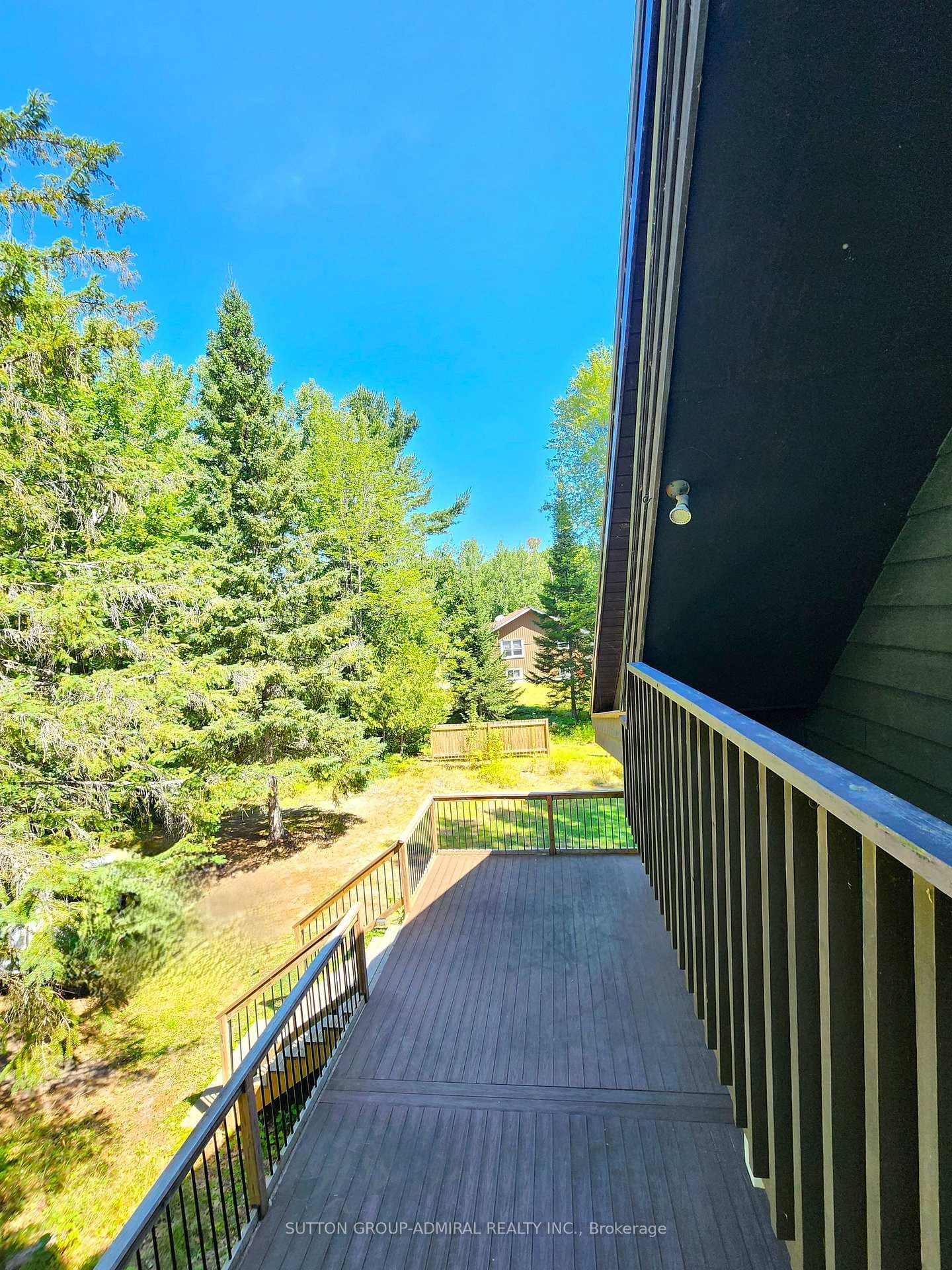 525 Waltonian Drive photo 20