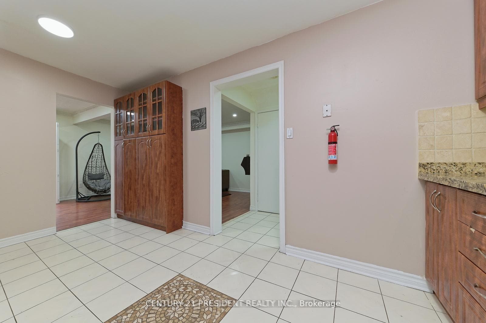 58 Bach Boulevard photo 10