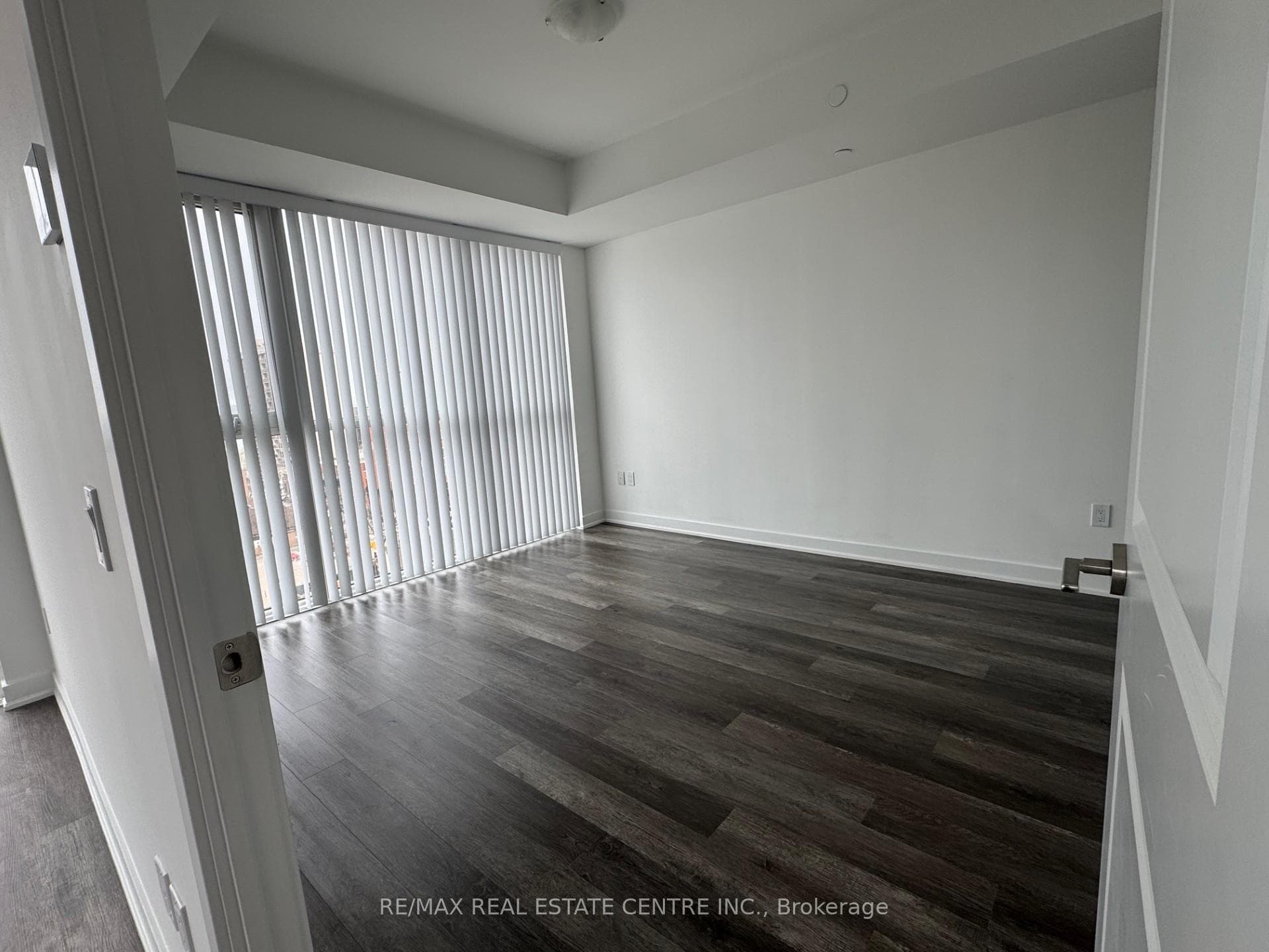 2007 James Street Unit 703 photo 6